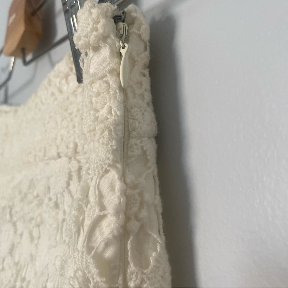 ANN TAYLOR LOFT White Lace Crochet Riviera Shorts - Picture 5 of 7